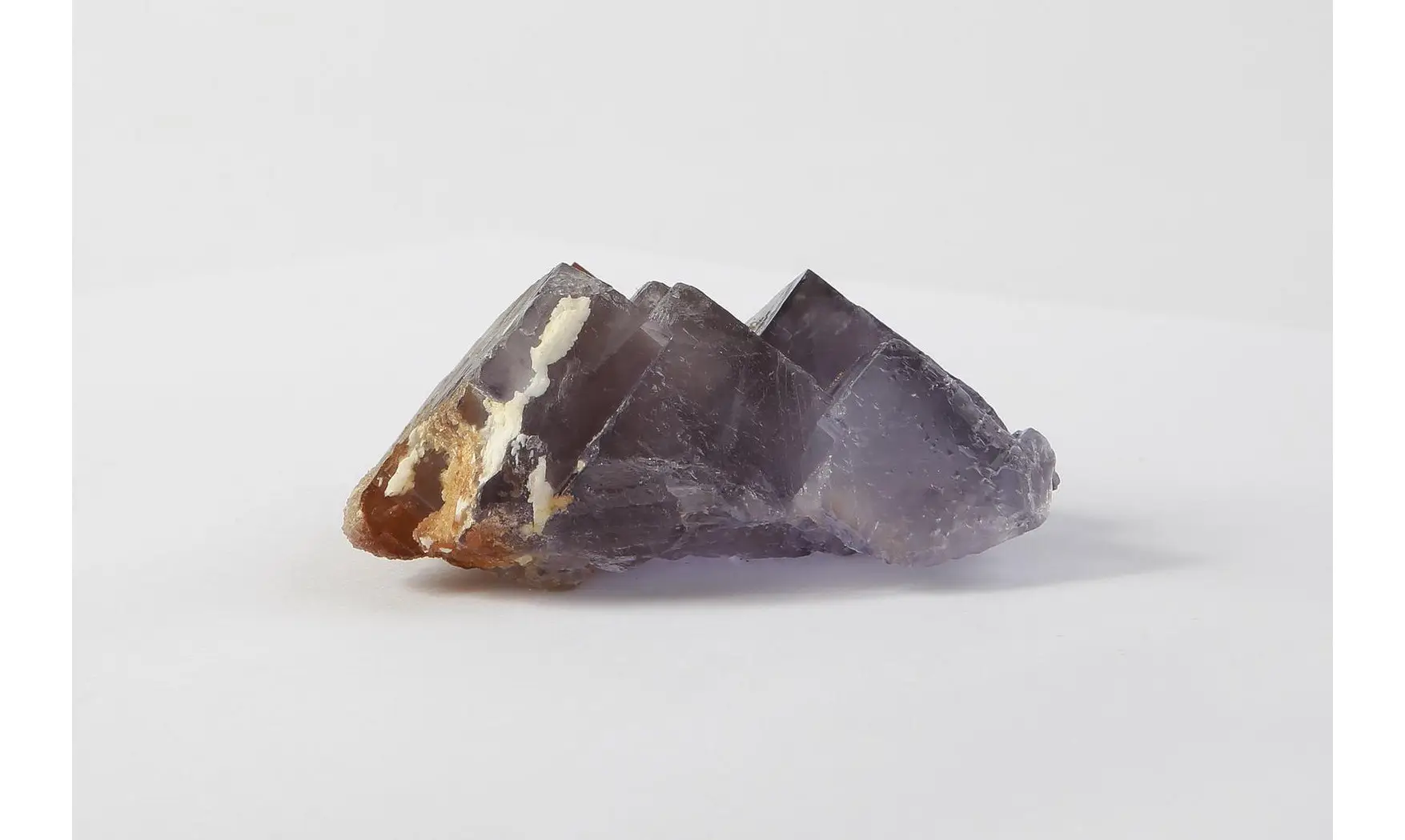 Fluorine fluorite violet