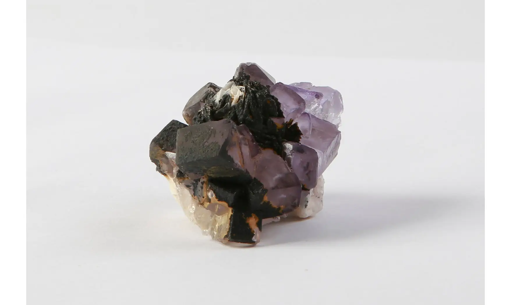 Fluorine fluorite + Goethite