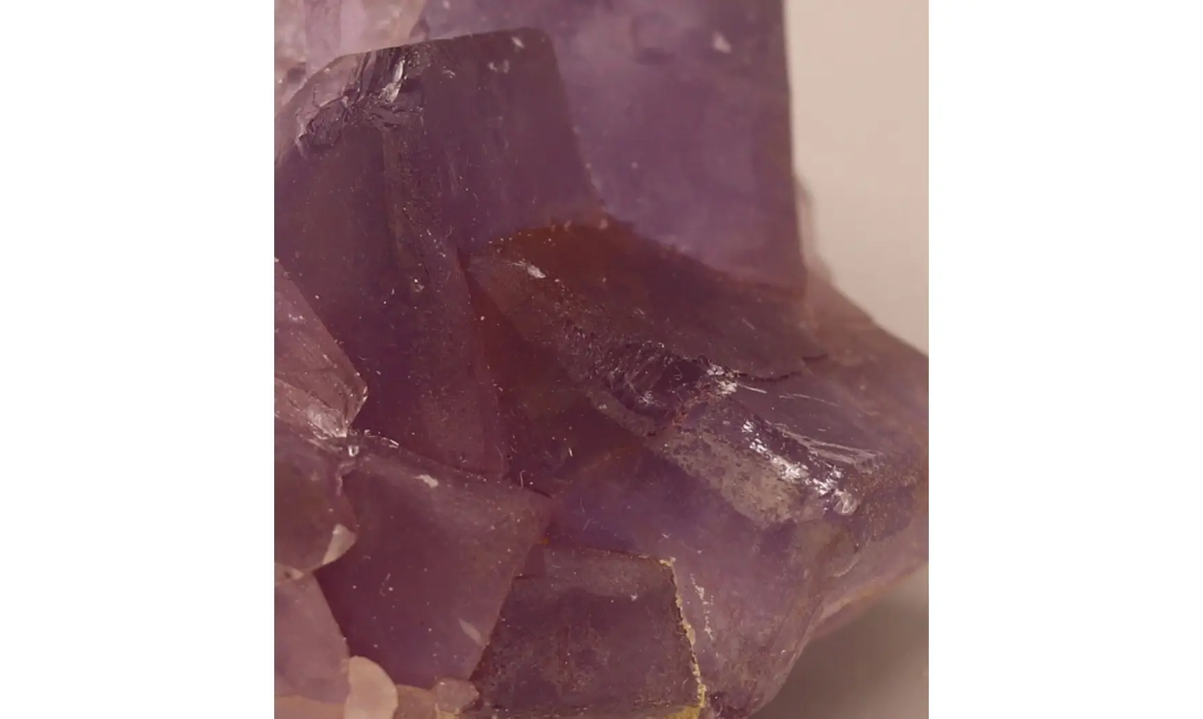Fluorine fluorite violette