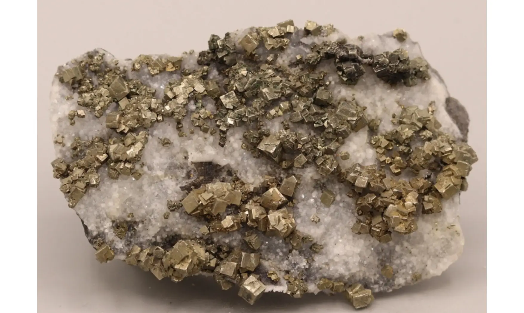 Pyrite sur quartz
