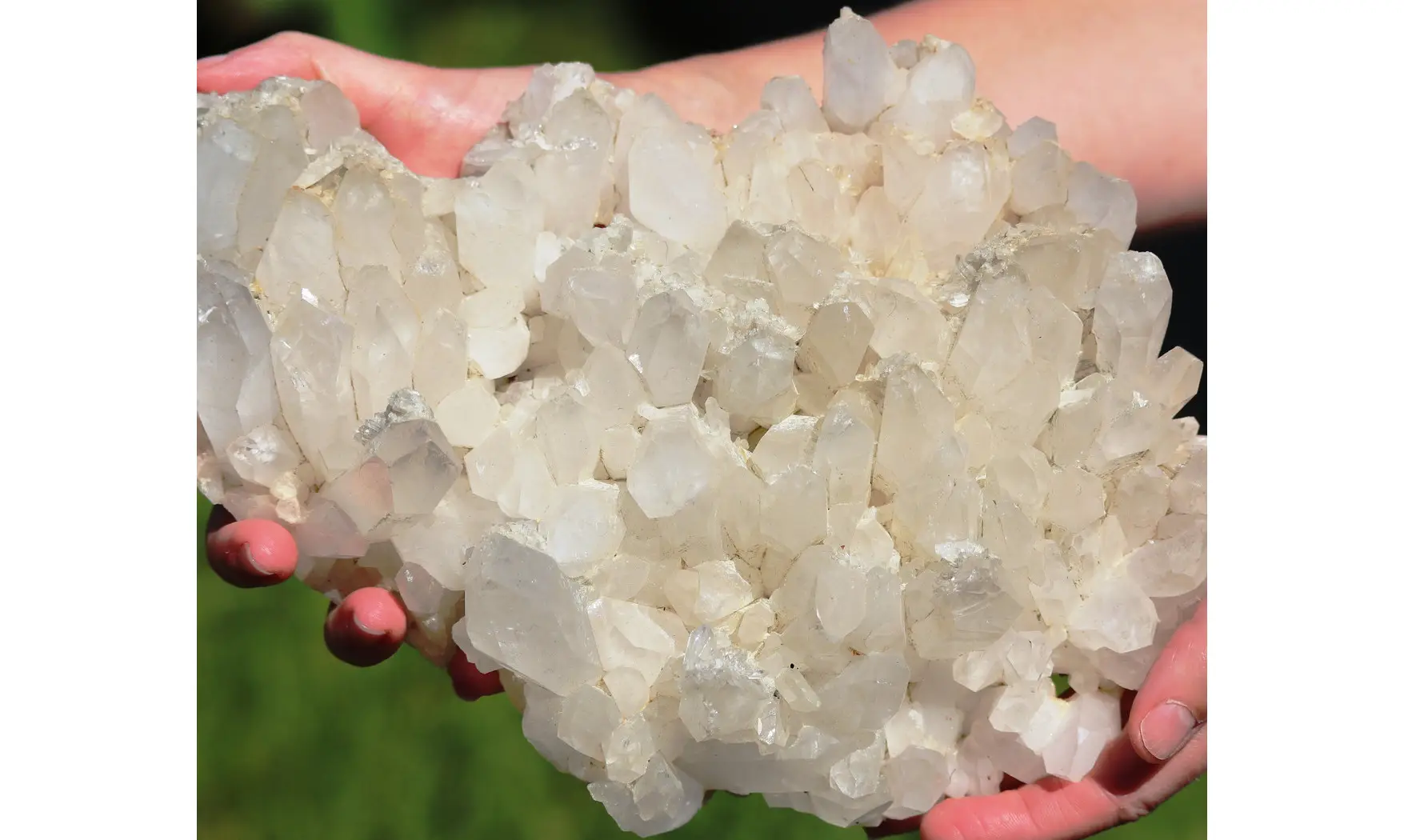 Cristaux de Quartz sur pierre