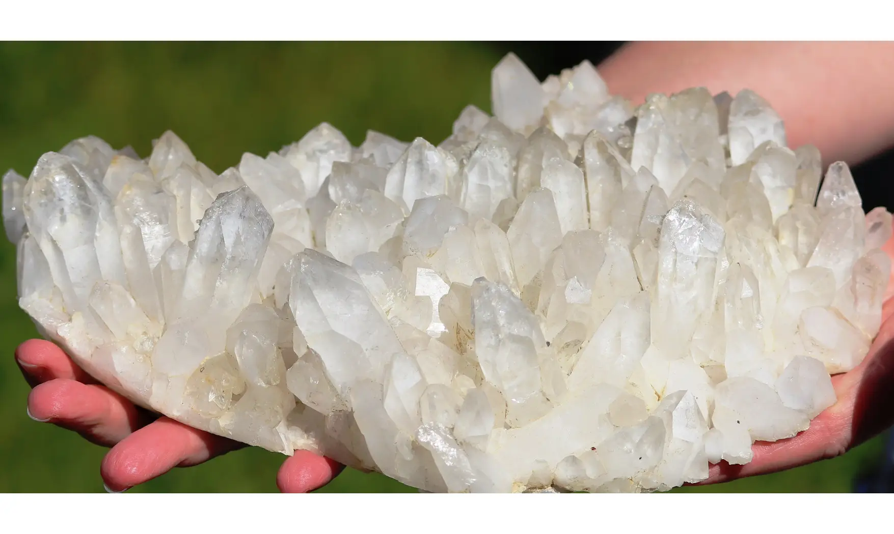 Cristaux de Quartz sur pierre