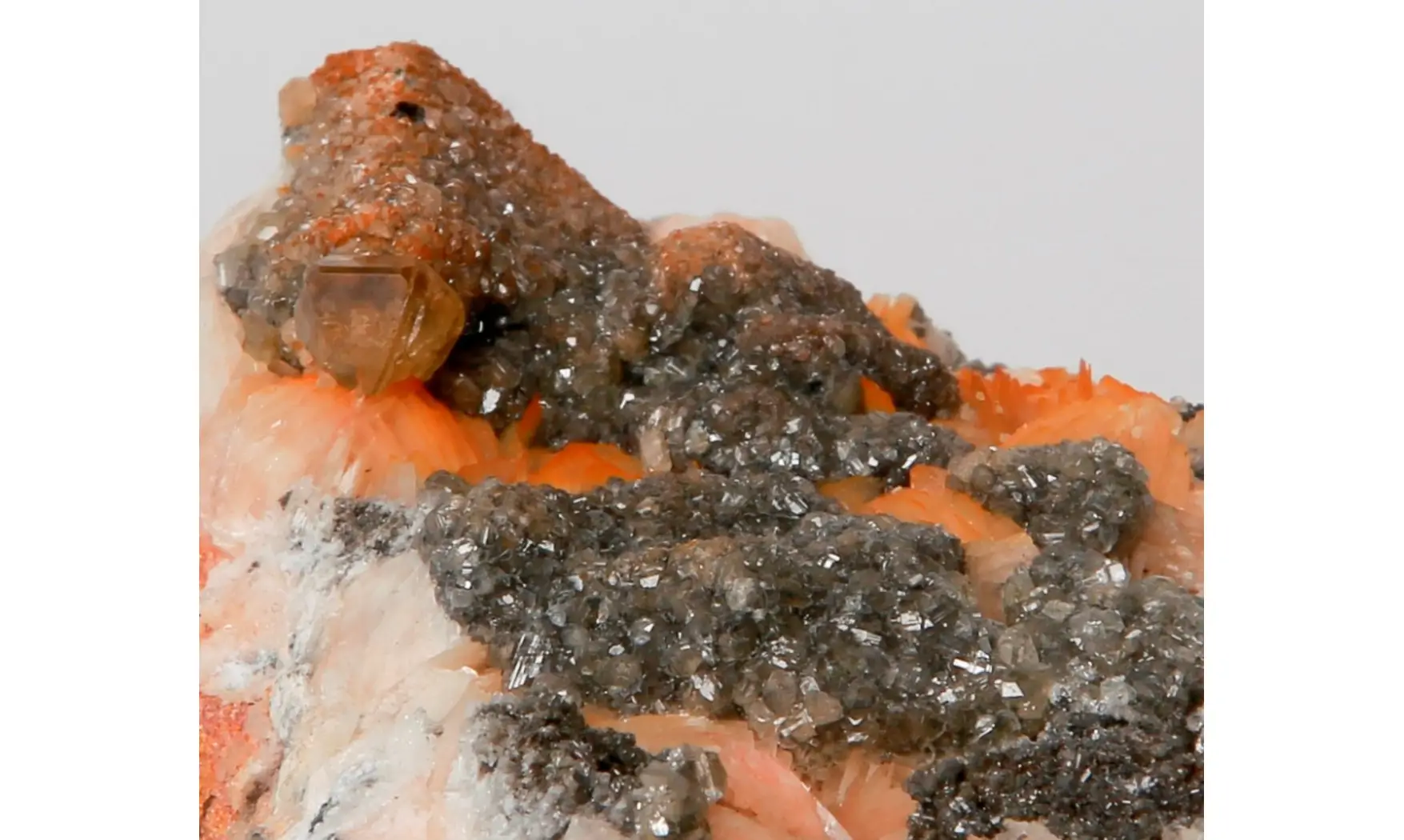 3d Cerusite on colored barytine